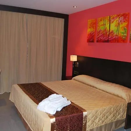 Hotel Cuatro Hermanas 3*