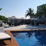 Hotel Cuatro Hermanas 3*