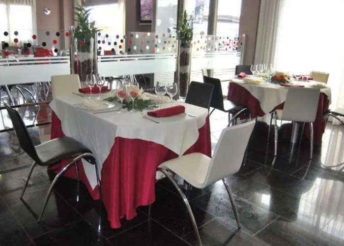 Hotell Cuatro Hermanas